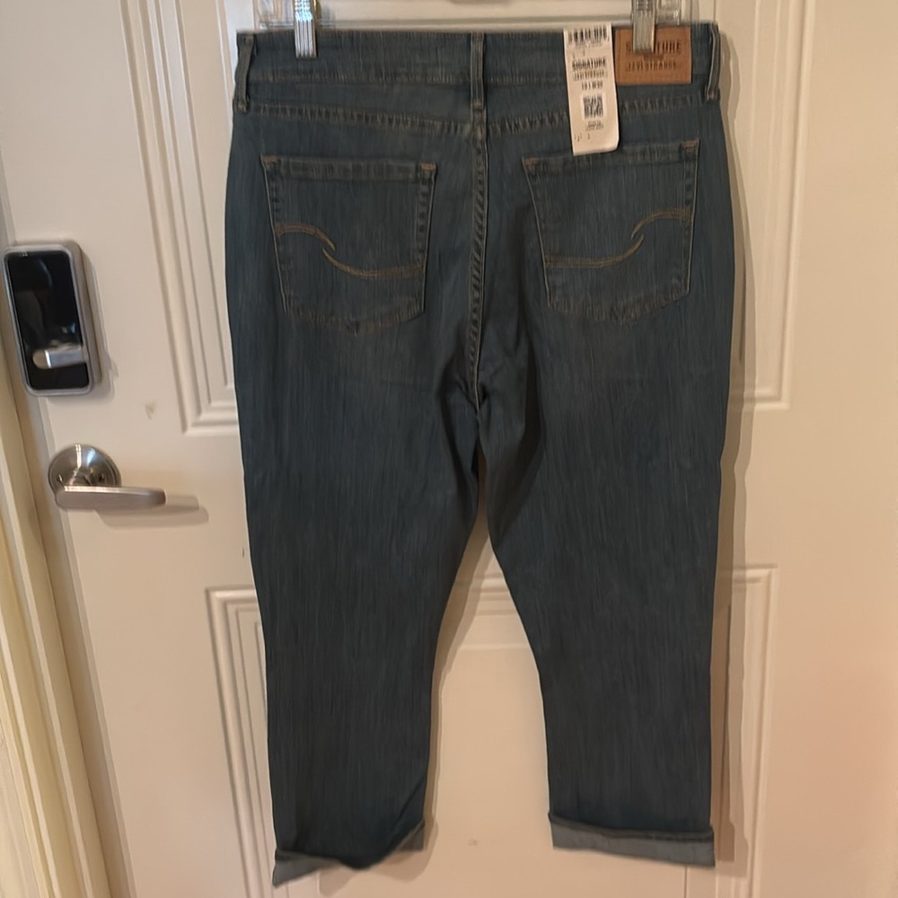 Signature by Levi Strauss Ankle Cropped Blue Jeans